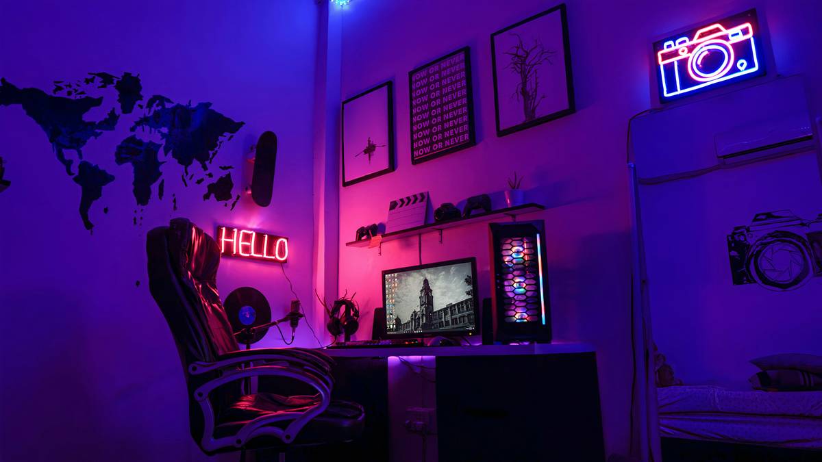 what is light gaming setup showing a gamer with softbox lights flanking a monitor to reduce shadows