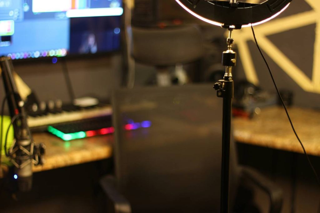 How to Light Yourself for Streaming: 7 Proven Tips to Avoid Costly Mistakes